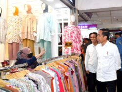 Tinjau Pasar Tanah Abang, Presiden Pastikan Aktivitas Perekonomian Sektor Riil Berjalan Baik