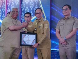 Buton Terima Dua Penghargaan Sekaligus dari Gubernur