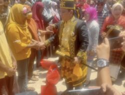 Tekan Inflasi, Gubernur Sultra Resmikan Pasar Murah dan Salurkan Bantuan Sembako di Baubau